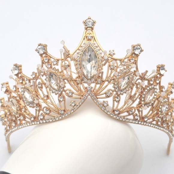 Wedding Crown Tiara - Picture 2 of 16